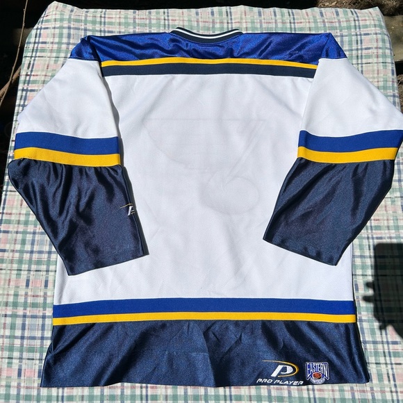 Pro Player St Louis Blues NHL Jersey
Size L - Picture 6 of 6